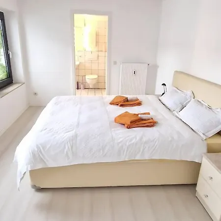 Luna City-apartment 80qm 2 2 Baeder 20km Messe Airport * Krefeld