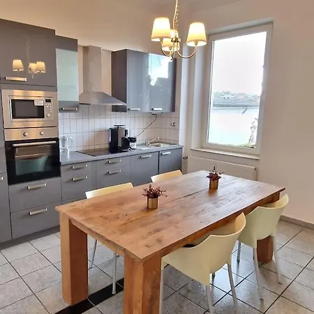 Luna City-apartment 80qm 2 2 Baeder 20km Messe Airport