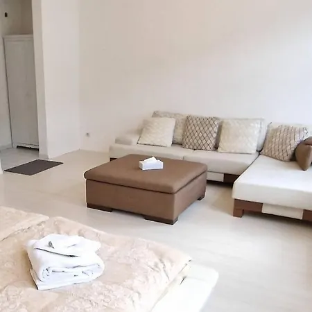 Apartment Luna City-apartment 80qm 2 2 Baeder 20km Messe Airport Krefeld
