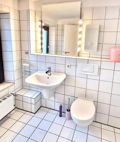 דירה Luna City-apartment 80qm 2 2 Baeder 20km Messe Airport