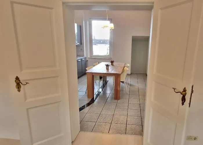 Luna City-apartment 80qm 2 2 Baeder 20km Messe Airport Krefeld